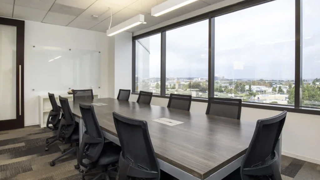 Pacific Collaboration Room | 10 Person Meeting Space - Thumbnail 2