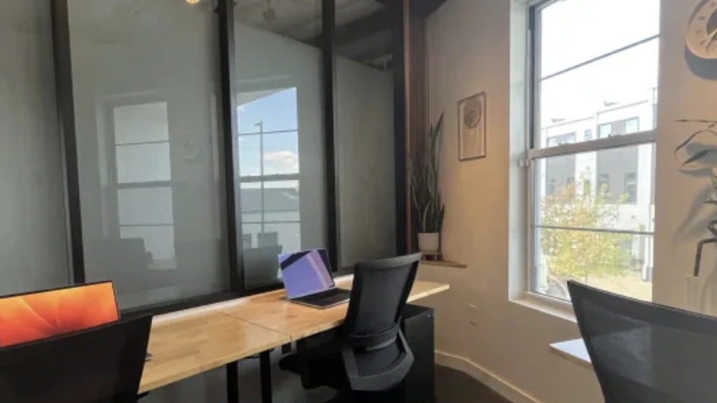 Private Day Office For 2-3 People | Your Office for the Day - Thumbnail 2