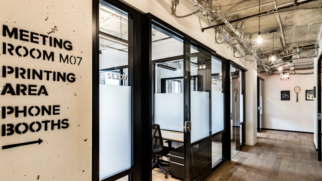 Industrial 4-Person Private Office| Day Pass - Thumbnail 3