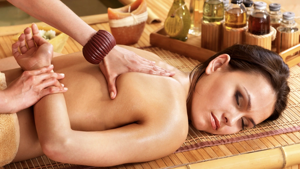 Aromatherapy Escape Massage | Relax with Essential Oils - Thumbnail 4