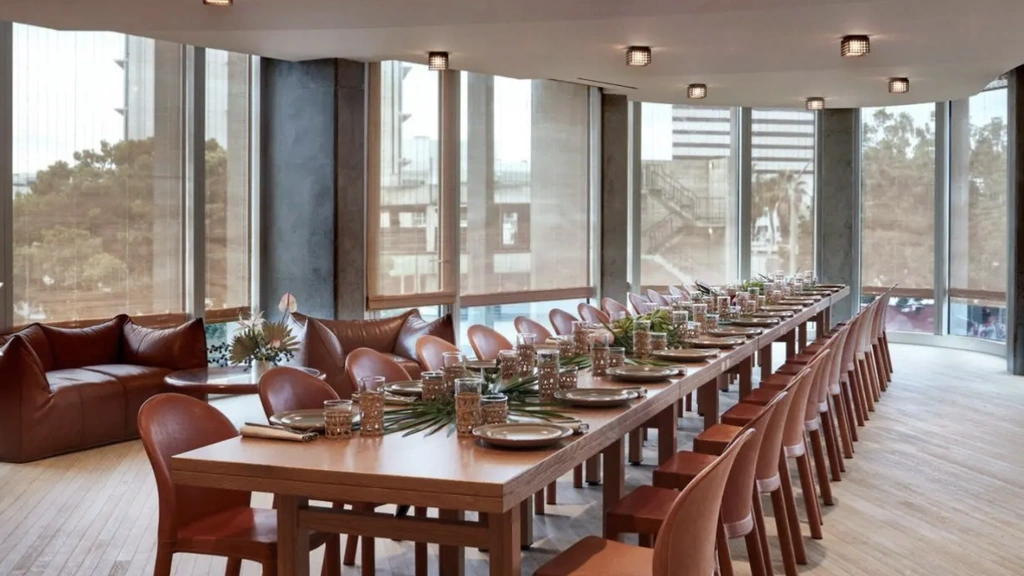 Executive Boardroom | Premium Meeting Space at White Rose Hotel - Thumbnail 2