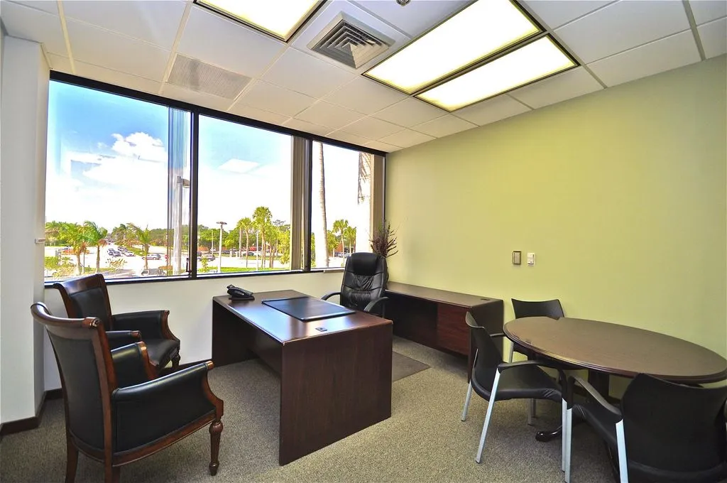 Quest Workspaces - N Federal Highway - Boca Raton - Thumbnail 3