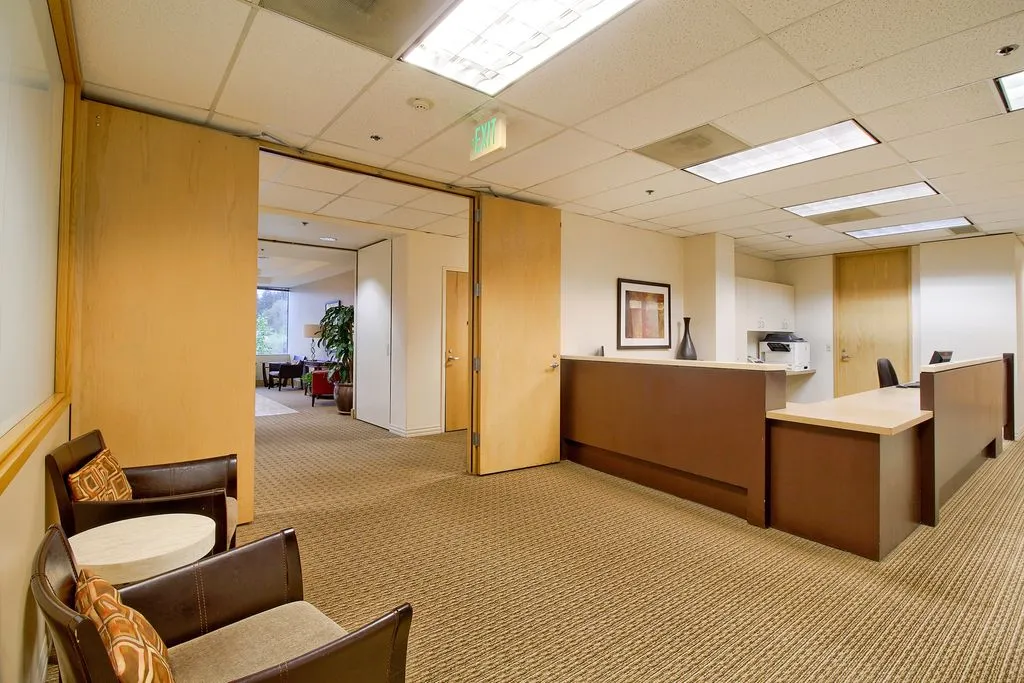 Premier Workspaces - BEL - Bellevue - WA - SE 36th St - Thumbnail 4