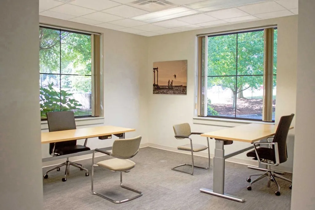 Premier Workspaces - CHA - 6047 Tyvola Glen Circle, Charlotte - Thumbnail 4