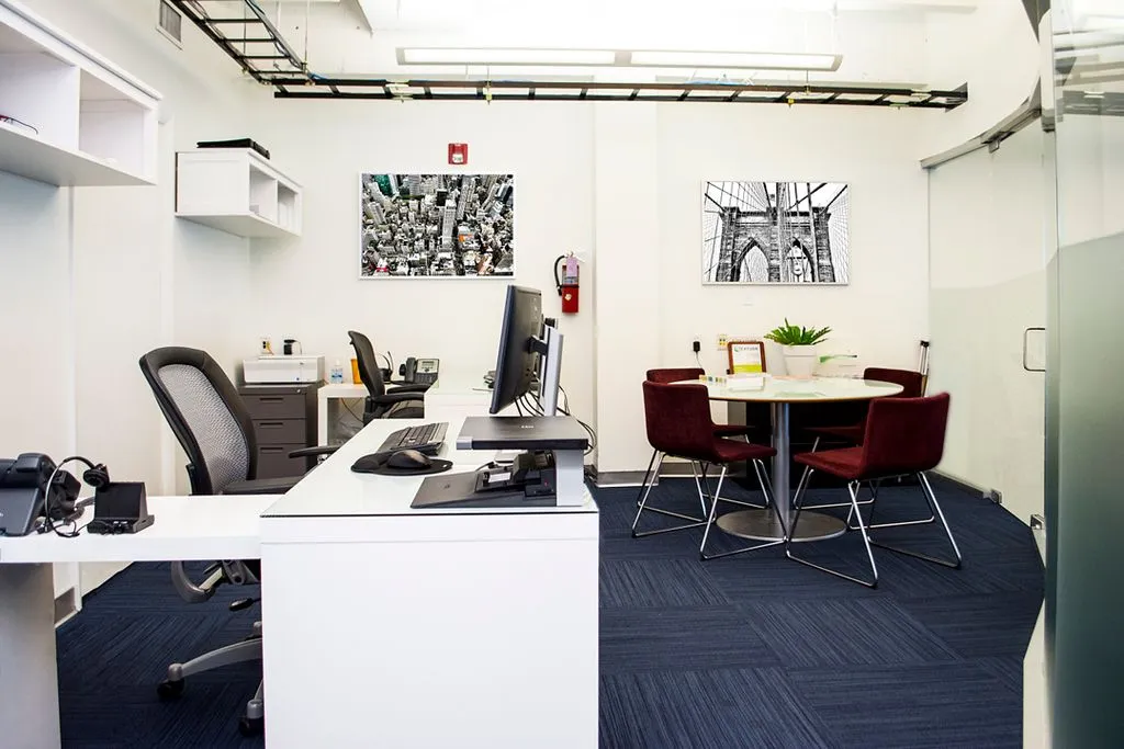 Momentum Business Center - Lincoln Road, Miami Beach - Thumbnail 4
