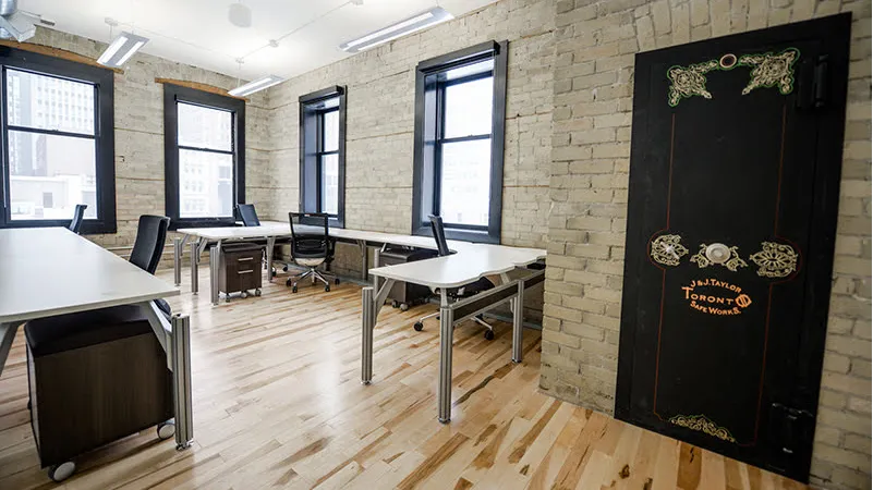 iQ Offices - 140 Yonge - Thumbnail 2