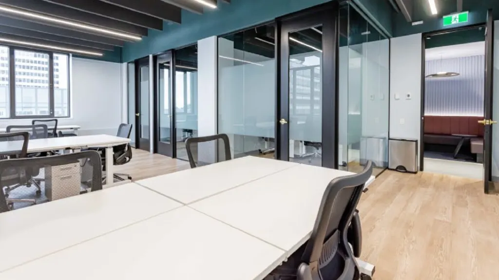 iQ Offices - 1155 Rue Metcalfe - Thumbnail 4