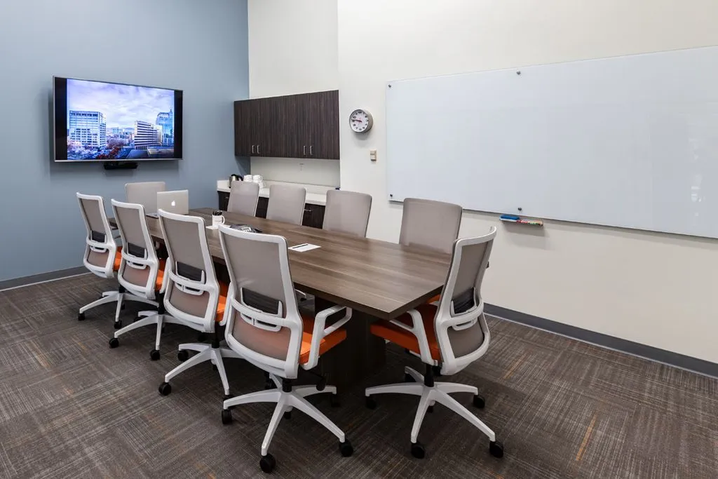 Office Evolution - Downtown - 999 W Main Street - Boise - ID - Thumbnail 2