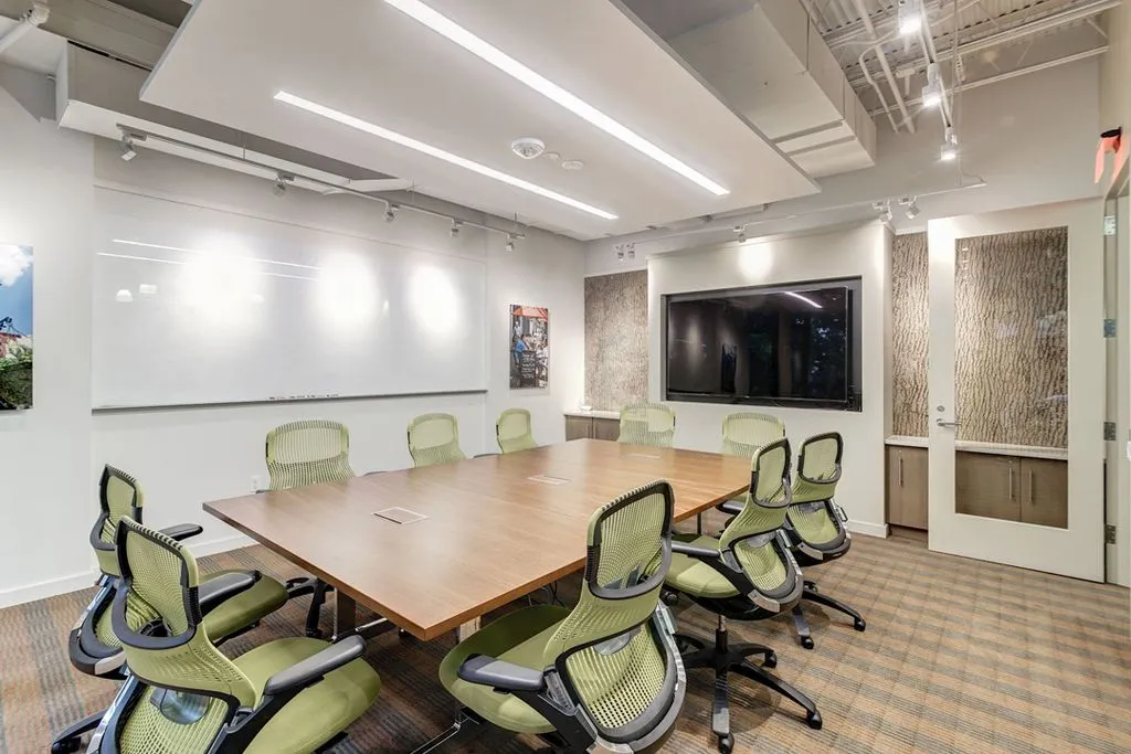 Carr Workplaces - Waterman Place - 901 N. Pitt Street - Alexandria - VA - Thumbnail 4