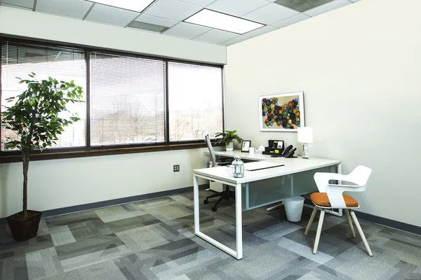 Office Evolution - (Evolution of the Triad) 806 Green Valley Road - Greensboro - NC - Thumbnail 2