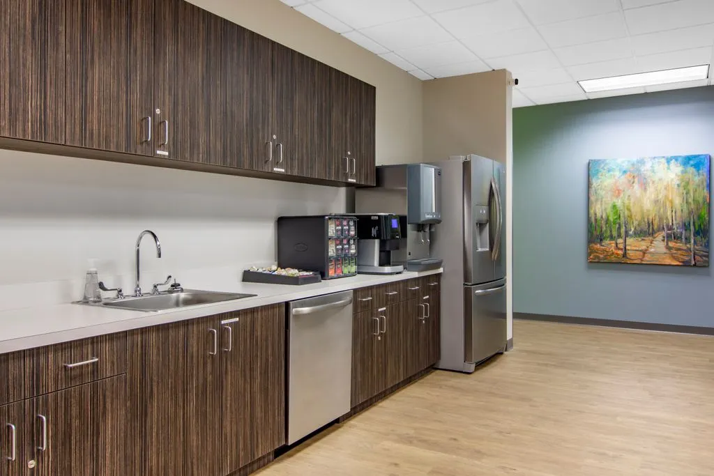 Office Evolution - 11720 Amber Park Drive - Alpharetta - Thumbnail 4