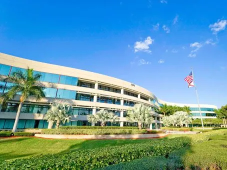Regus - 2255 Glades Road - Boca Raton - Media 1