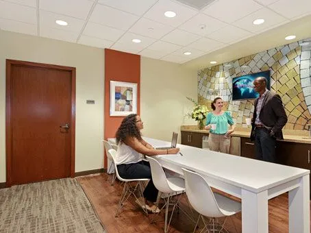 Regus - 2255 Glades Road - Boca Raton - Thumbnail 3