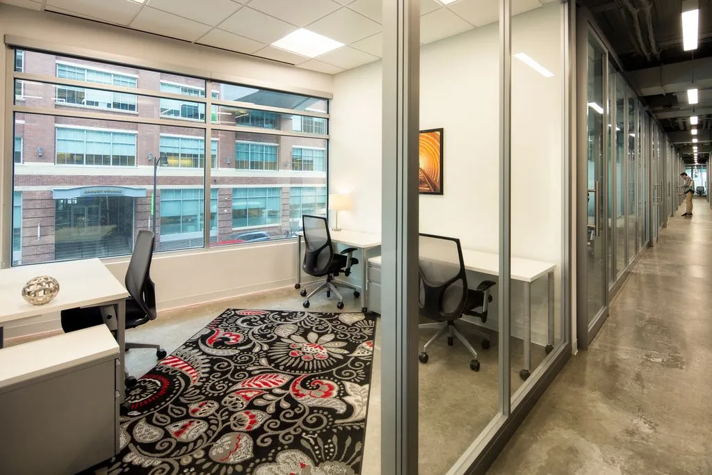 Spaces USA, Living Pl. Pittsburgh - Media 1