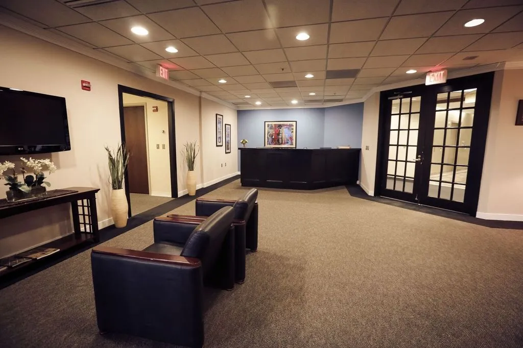 Executive Office Suites, Inc - 8200 Greensboro Dr - McLean - VA - Thumbnail 2
