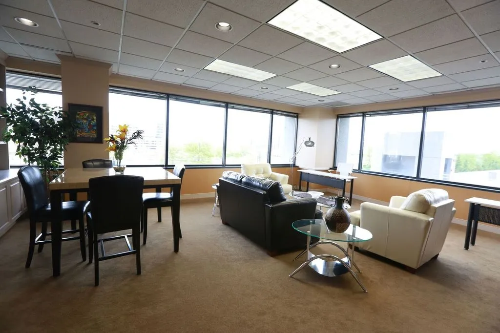 Executive Office Suites, Inc - 8200 Greensboro Dr - McLean - VA - Thumbnail 3