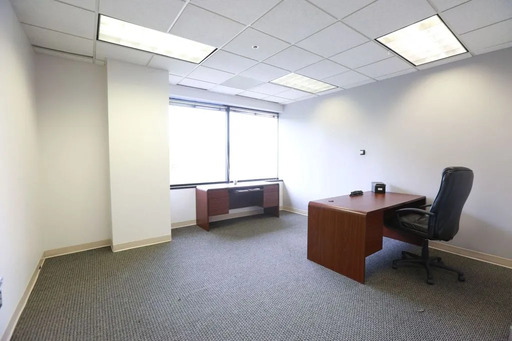 Executive Office Suites, Inc - 8200 Greensboro Dr - McLean - VA - Media 1