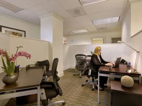 Regus - 120 N Washington - Lansing, MI - Thumbnail 2