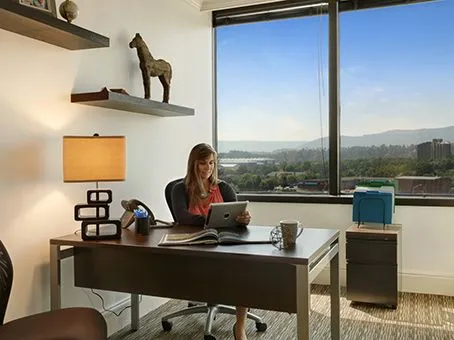 Regus - Tallan Financial Center - 200 W Martin Luther King Blvd. - Chattanooga, TN - Thumbnail 2