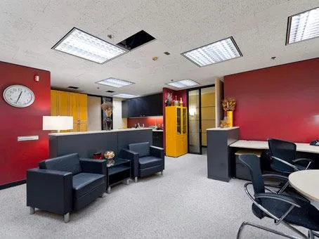 Regus - Southwest Salmon St - Portland - Thumbnail 3
