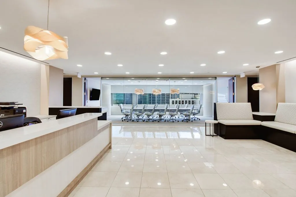 Premier Workspaces - MT1 - Miami - Miami Tower - SE Second Street - Thumbnail 2