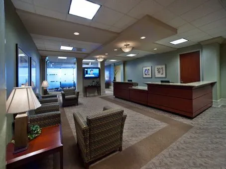 Regus - 3235 Satellite Blvd - Duluth - Thumbnail 4