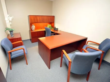 Regus - 3737 Glenwood Avenue, Raleigh - Media 1