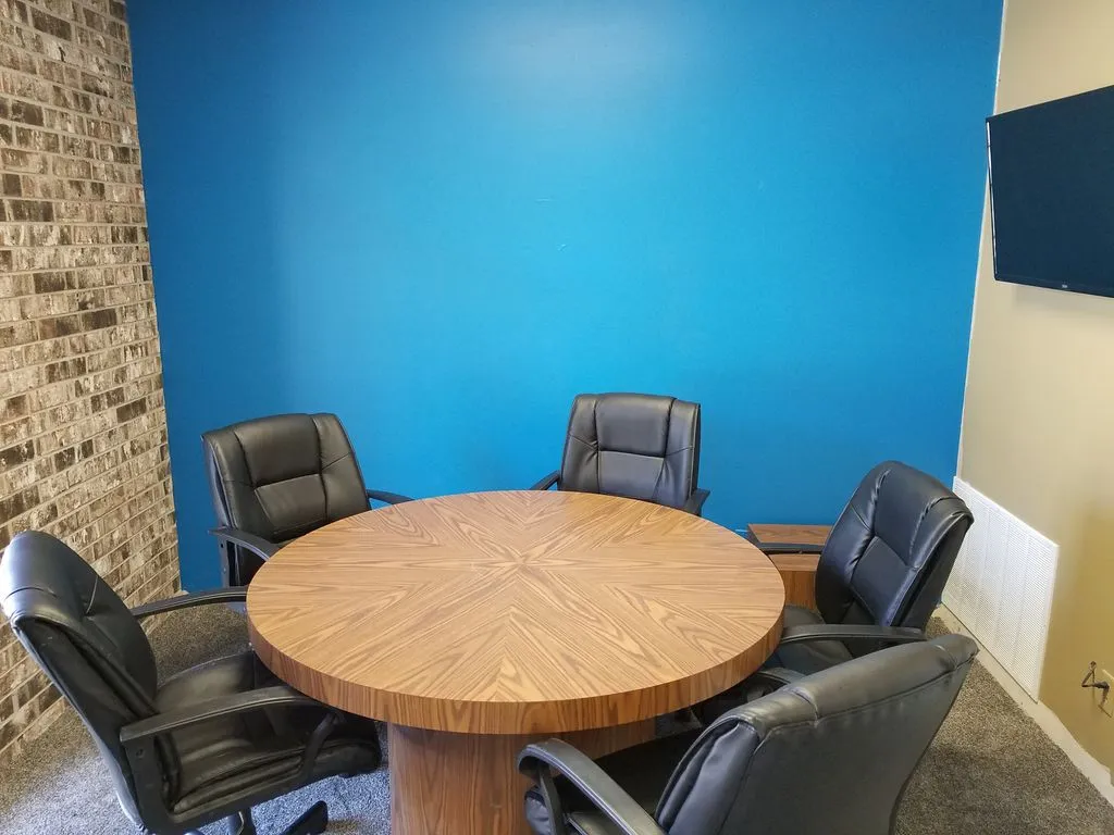 College Park Office Suites - 2611 SW 17th St - Topeka - KS - Thumbnail 3