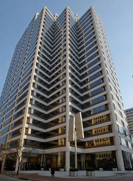 Regus - PNC Center - 201 E. Fifth Street - Cincinnati - OH - Thumbnail 2