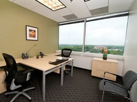 Regus - Metro Plaza II - Colesville Road - Silver Spring - MD - Media 1