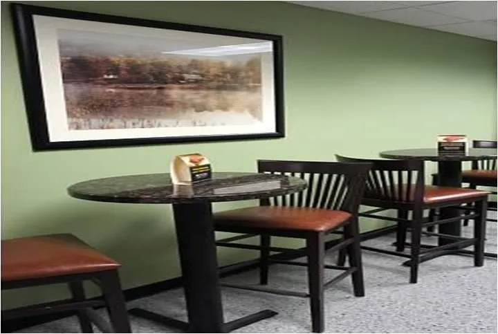 Cummings Executive Suites - Century Suites - 100 TradeCenter - Woburn - MA - Thumbnail 3