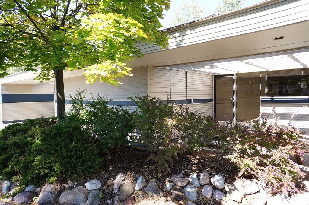 Byte & Mortar Offices - Crooks Road - Troy - MI - Thumbnail 3