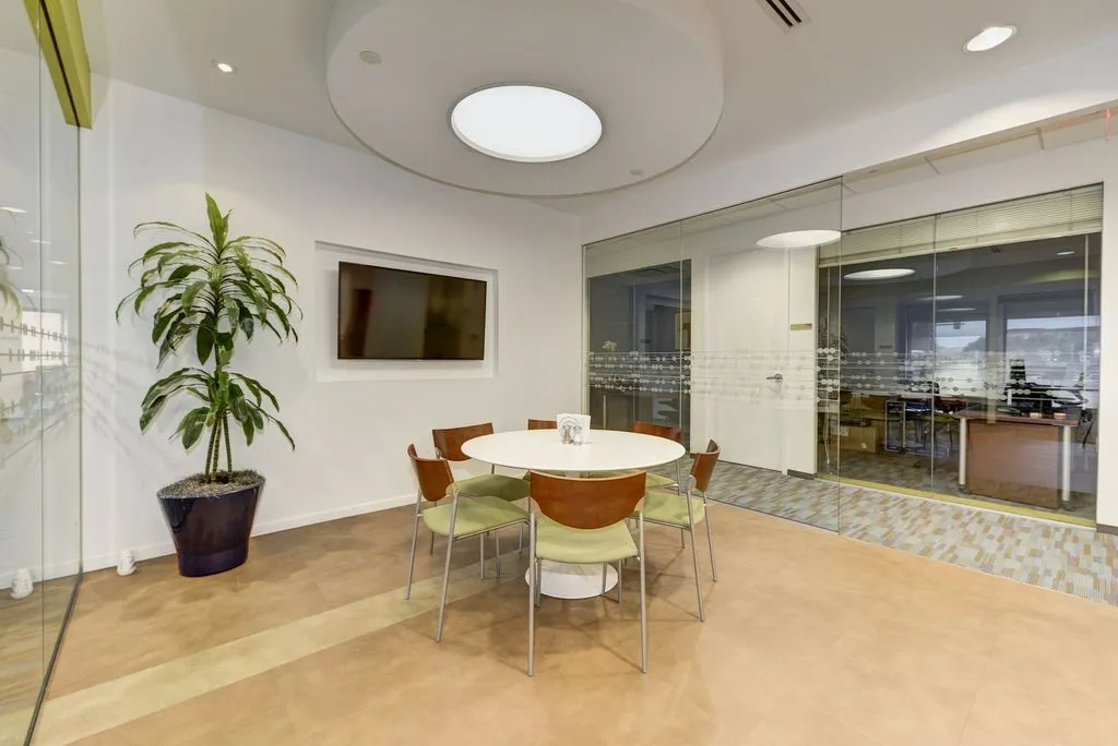 Carr Workplaces - 1765 Duke Street Center - Alexandria - VA - Thumbnail 4