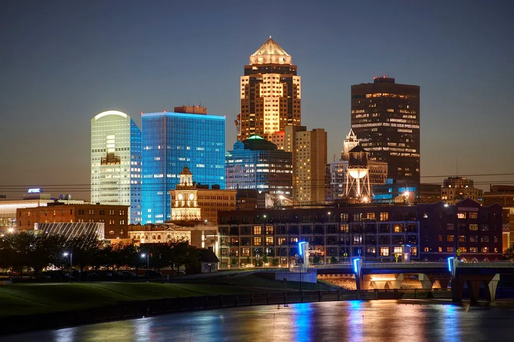 Space2work.com - Locust Street - Des Moines - IA - Media 1