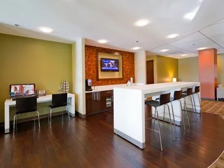 Regus - Liberty 1 - W. Park Place - Milwaukee - WI - Thumbnail 4