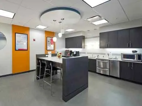 Regus - Hampton Peninsula Town Center - East Claiborne Street, Hampton - VA - Thumbnail 4