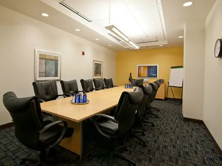 Regus - St Charles - The Plaza - Illinois Street, St Charles - IL - Thumbnail 2