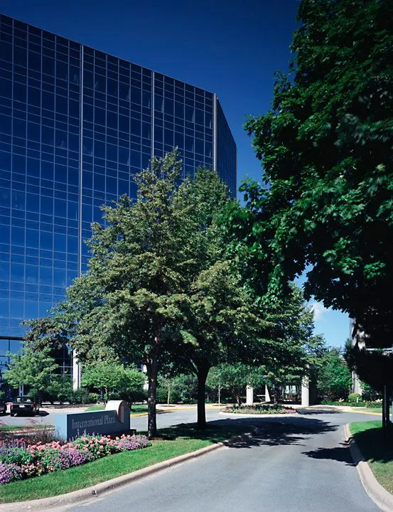 OffiCenters at International Plaza - International Drive - 55425 Bloomington - Thumbnail 3