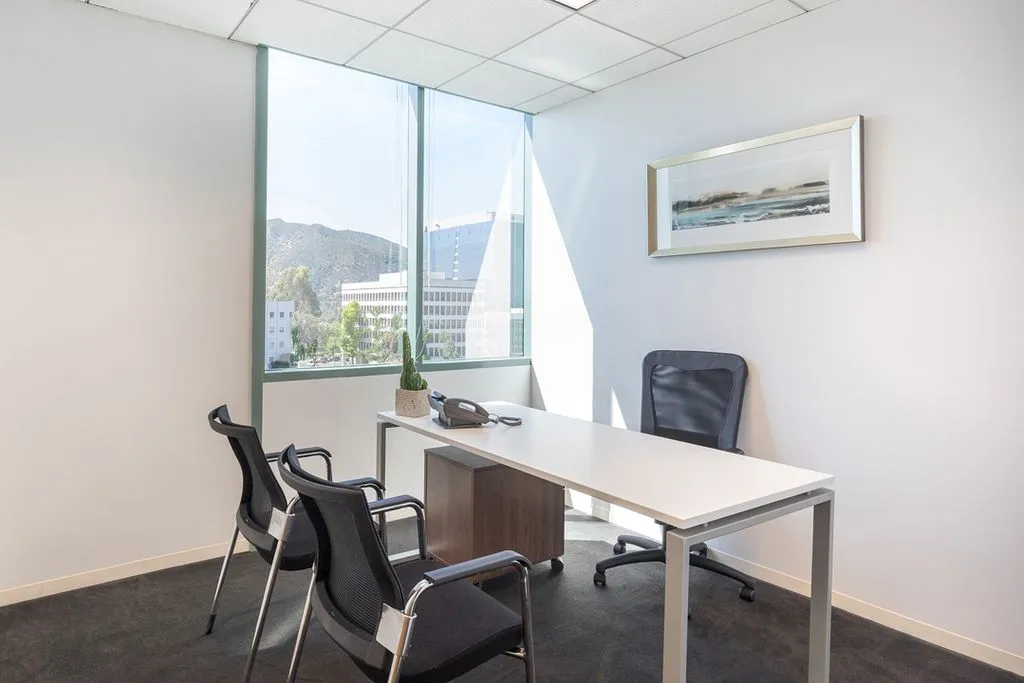 Premier Workspaces - BUR - Burbank - CA - West Olive Avenue - Thumbnail 3
