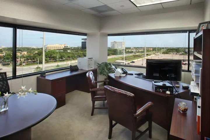 Town Center Executive Suites - Glades Road - Boca Raton - FL - Thumbnail 3