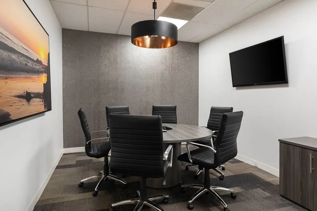 Premier Workspaces - ELS - El Segundo - CA - 222 N. Pacific Coast Highway - 222 N Sepulveda Blvd - Thumbnail 4