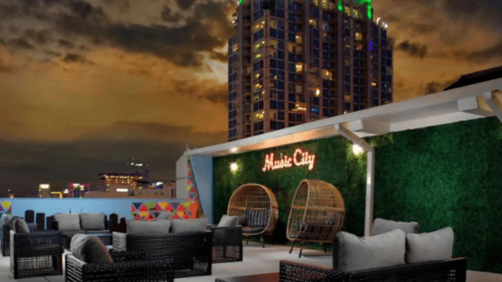 Aloft Nashville - Thumbnail 3