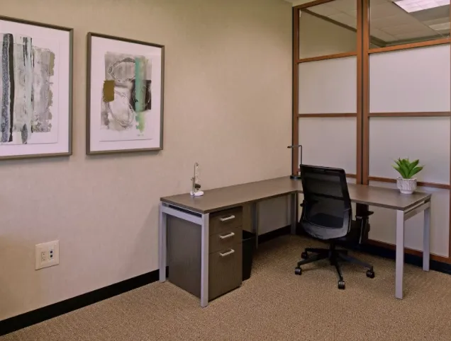 Townview Office Suites - 140 Towerview Court, Cary - Thumbnail 3