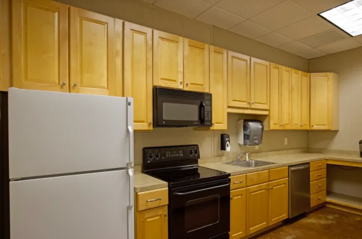 Townview Office Suites - 140 Towerview Court, Cary - Thumbnail 2