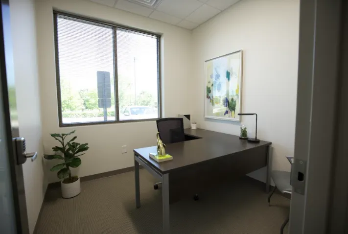 Townview Office Suites - NW Maynard Rd, Cary - Thumbnail 4