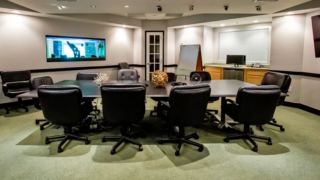 Conference Room - Thumbnail 4