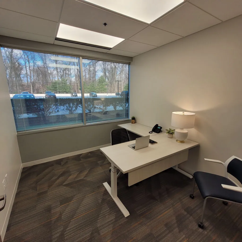 Office Evolution  - 10304 Eaton Place, Fairfax - Thumbnail 4