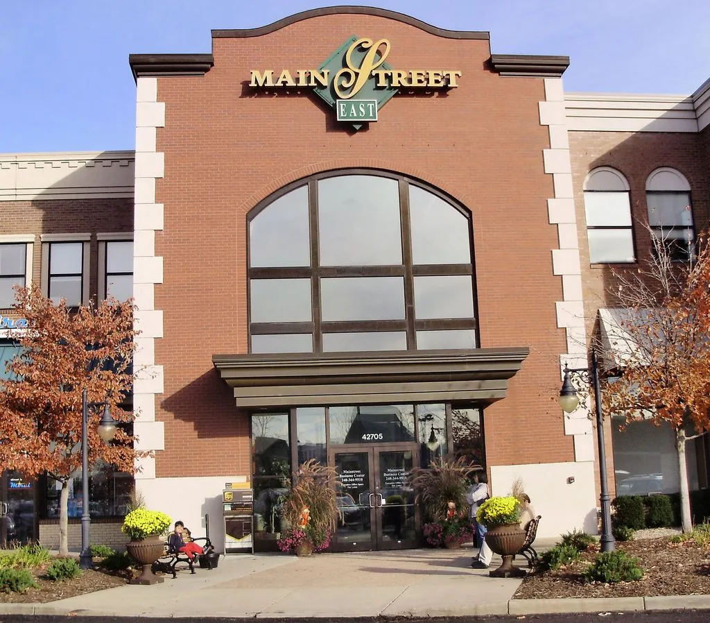 Mainstreet Business Center - Grand River Ave, Novi - Michigan - Thumbnail 3